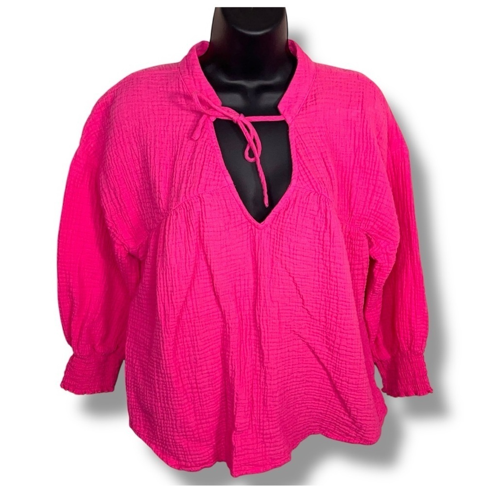 Medium Evereve Fuchsia Pink Textured Peasant Top Boho Puff Sleeve Cotton Fabric